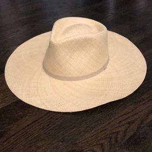 Cuyana Hat